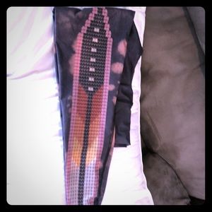 EUC Teeki Sacred Feather Hot pants